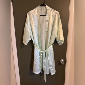 6 Elegant Mint Green Satin Robe